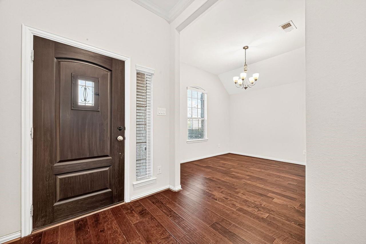 Monarch Xing - Photo 5 of 8