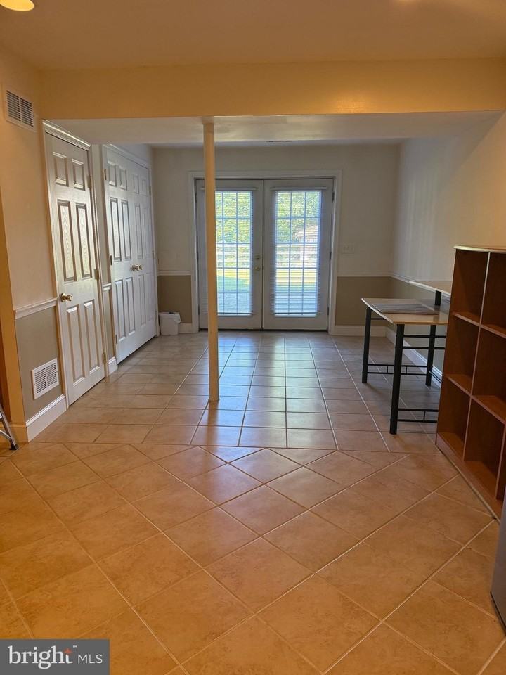 19 Allenhurst Ct - Photo 7 of 19