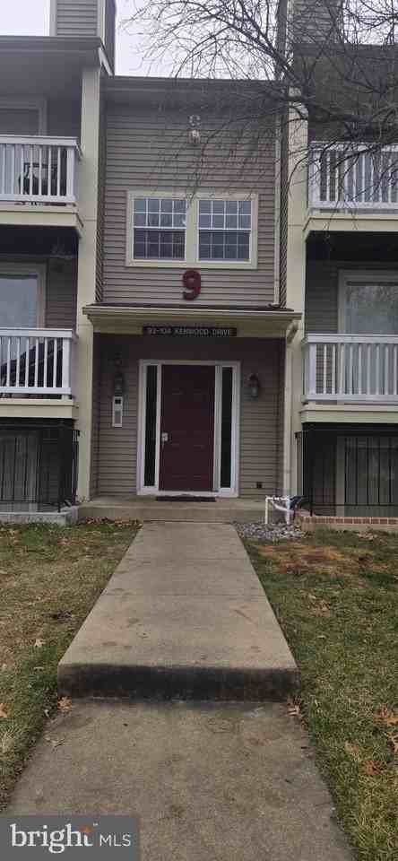 96 Kenwood Dr - Photo 2 of 5