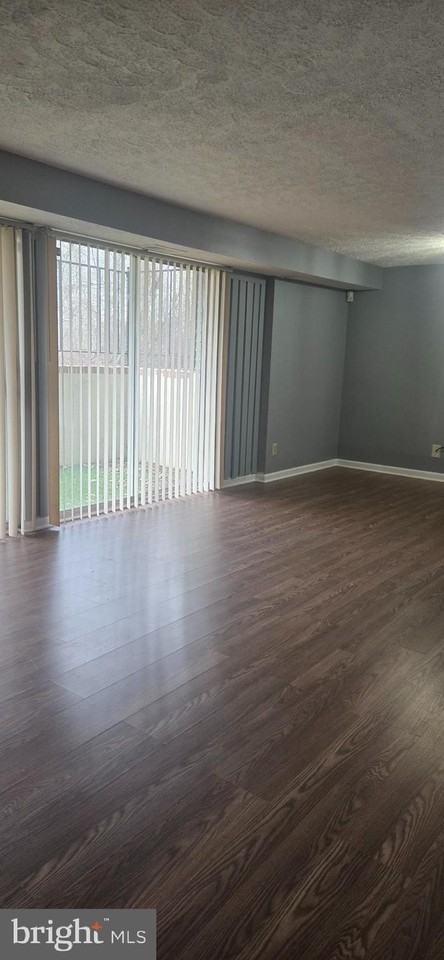 96 Kenwood Dr - Photo 4 of 5