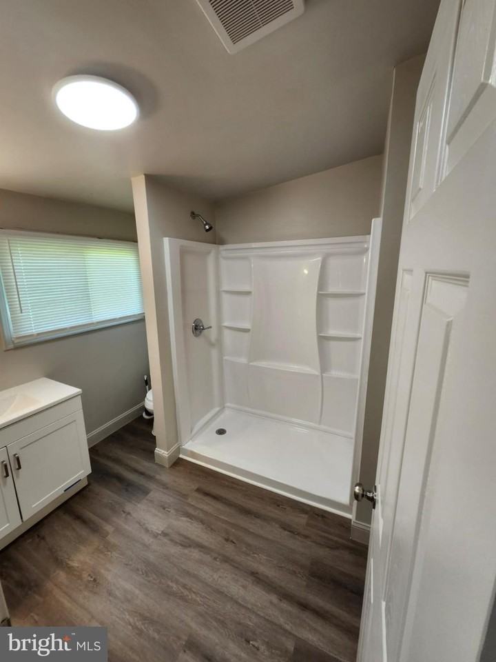 84 Carpenter St - Photo 6 of 13