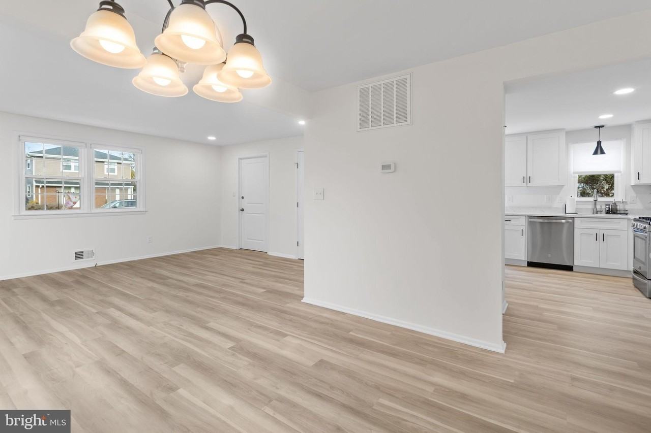 295 Lander Dr - Photo 5 of 18