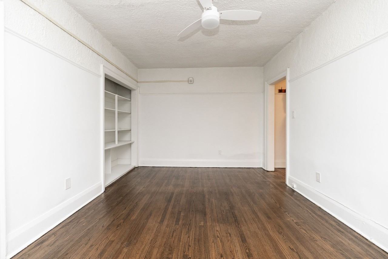 100 Vaughan Road - Photo 4 of 50