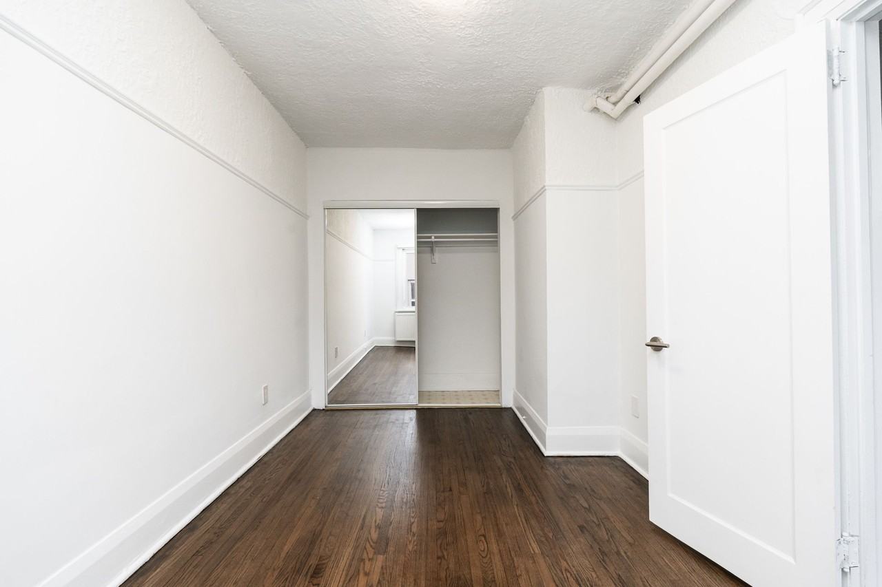 100 Vaughan Road - Photo 6 of 50