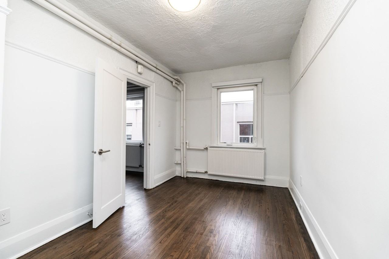 100 Vaughan Road - Photo 7 of 50