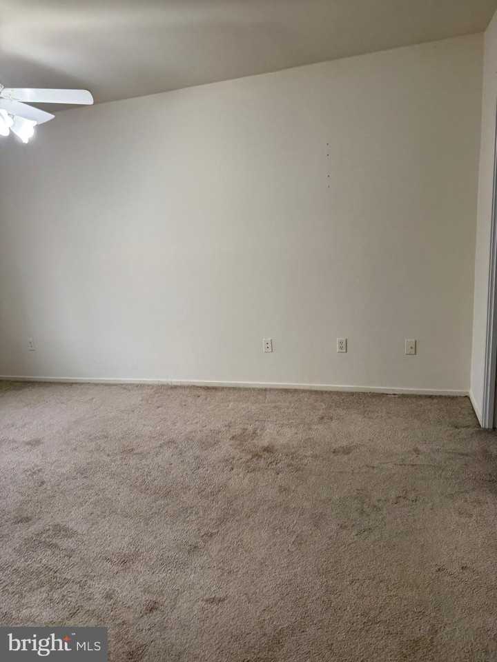 503 Florida Ave Apt 203 #203 - Photo 5 of 12