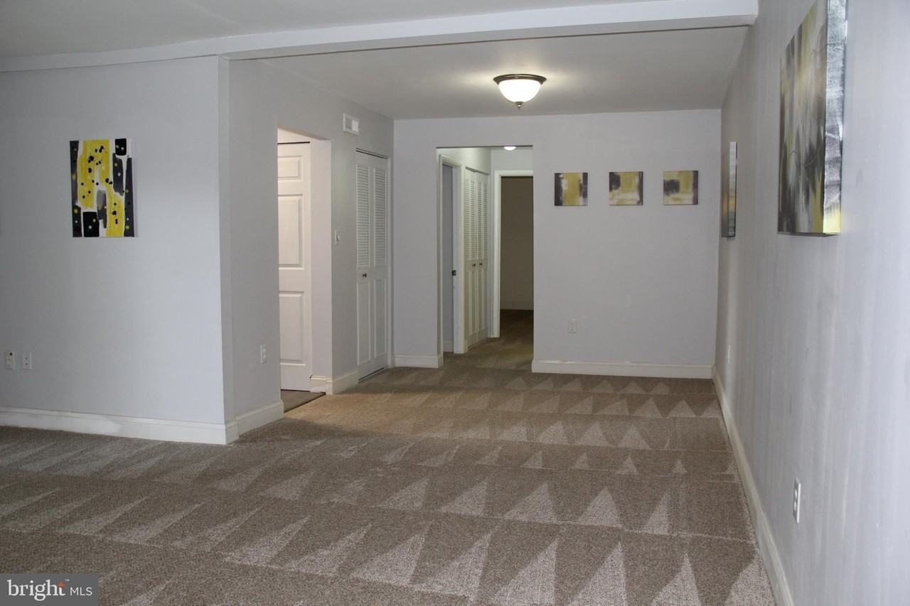 3360 Woodburn Rd Apt 23 #23 - Photo 4 of 50