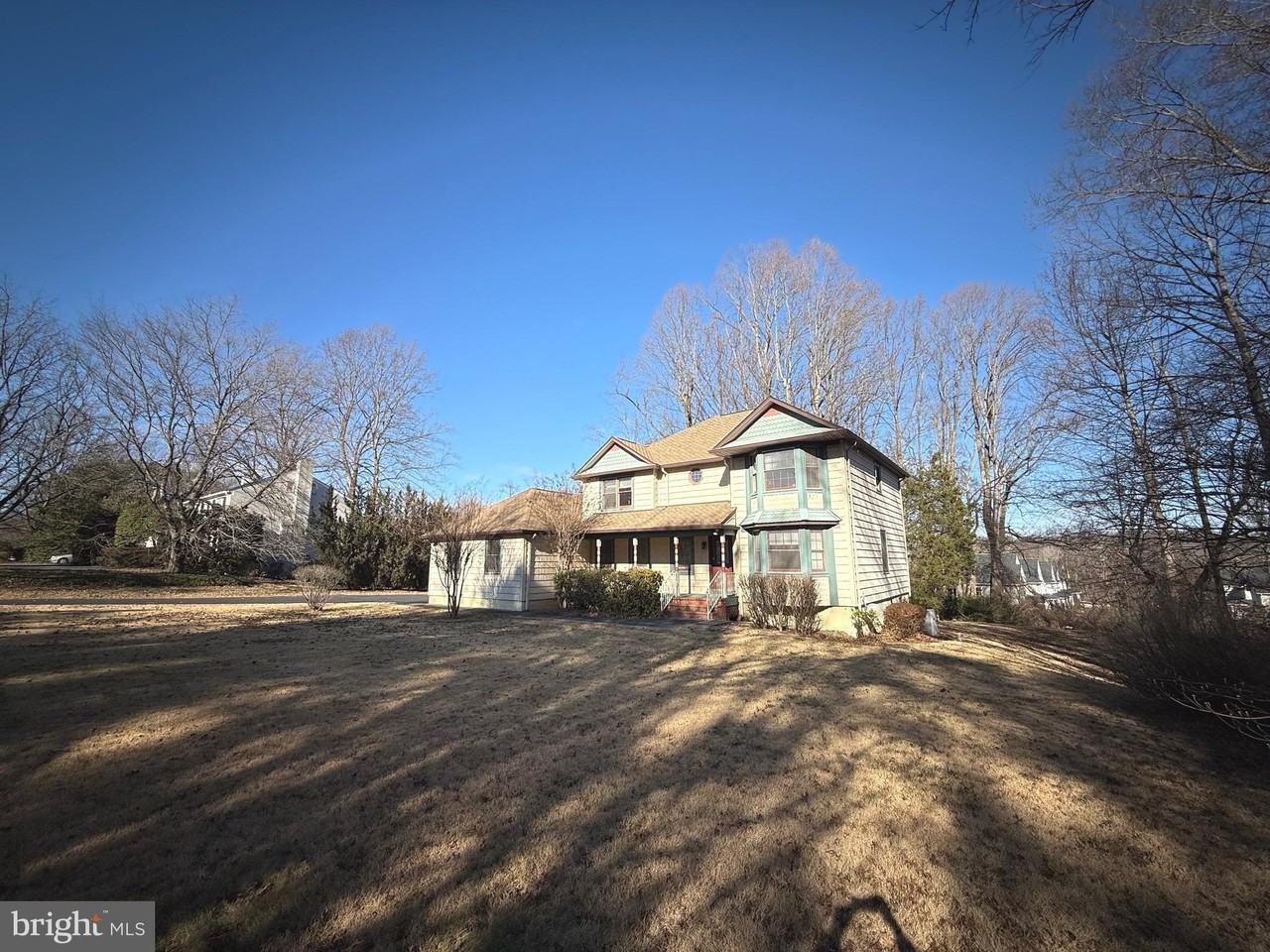 9608 Burke View Ave - Photo 3 of 33