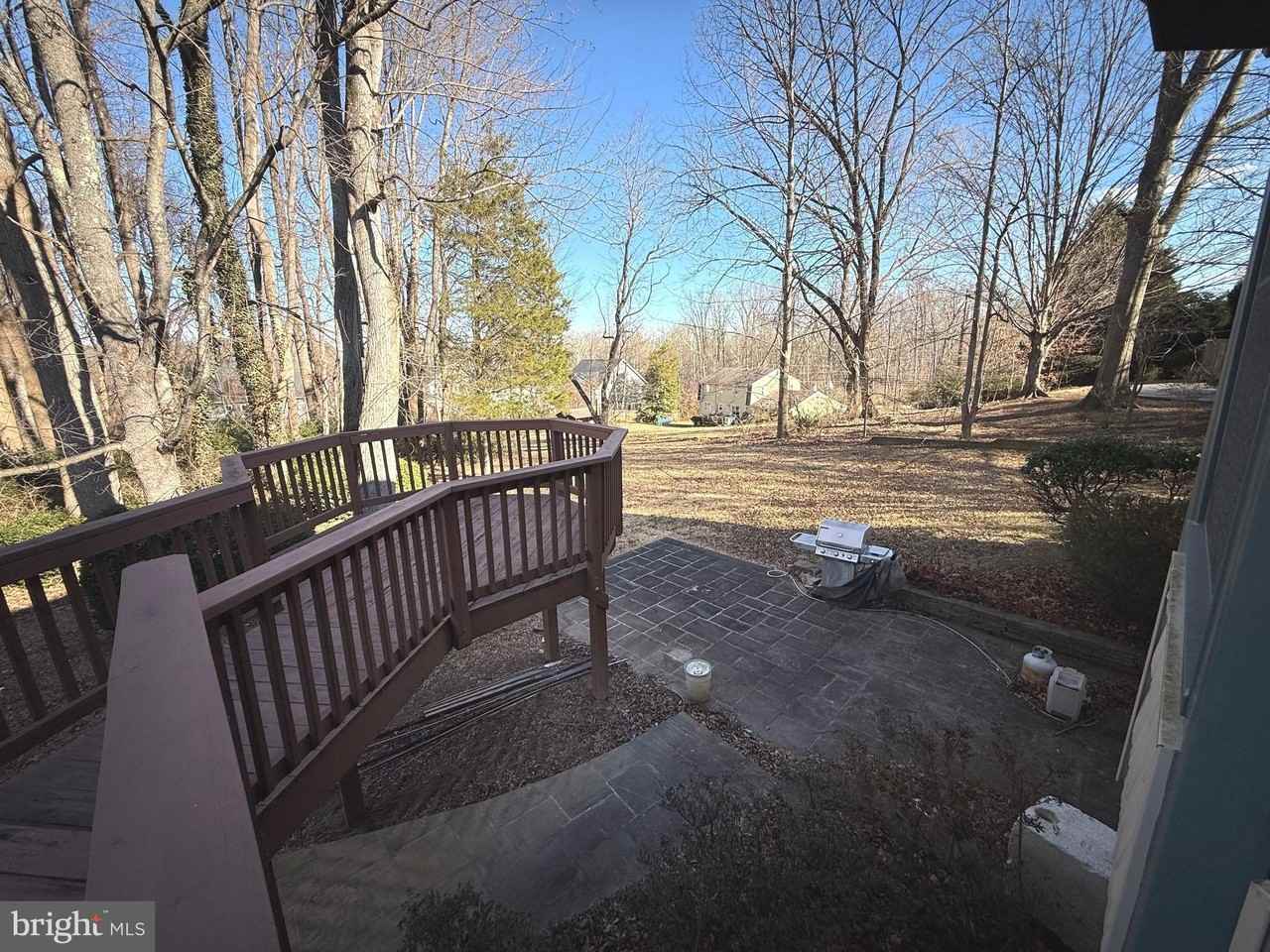 9608 Burke View Ave - Photo 6 of 33