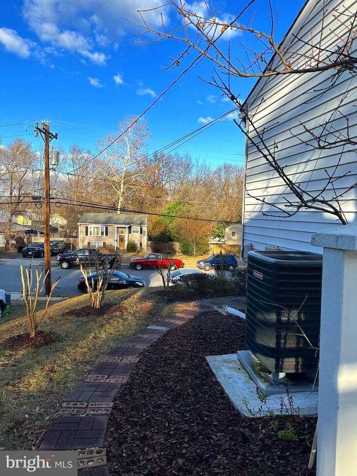 15030 Alabama Ave - Photo 3 of 19