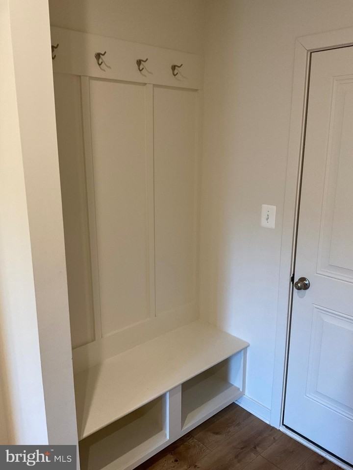 13208 Nixon Ln Unit B #B - Photo 3 of 24