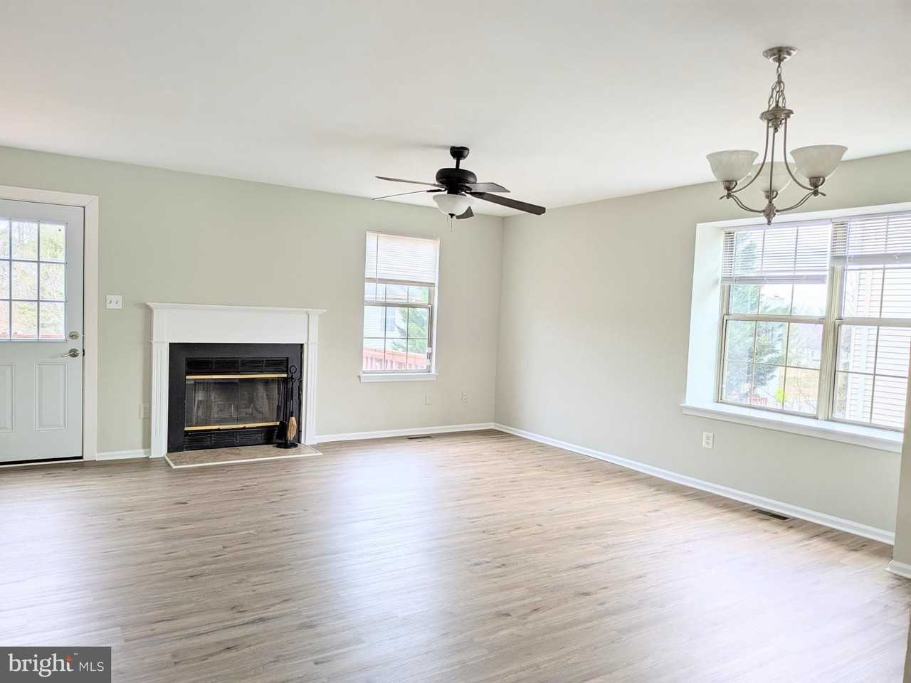 7580 Thurston Ln - Photo 2 of 12