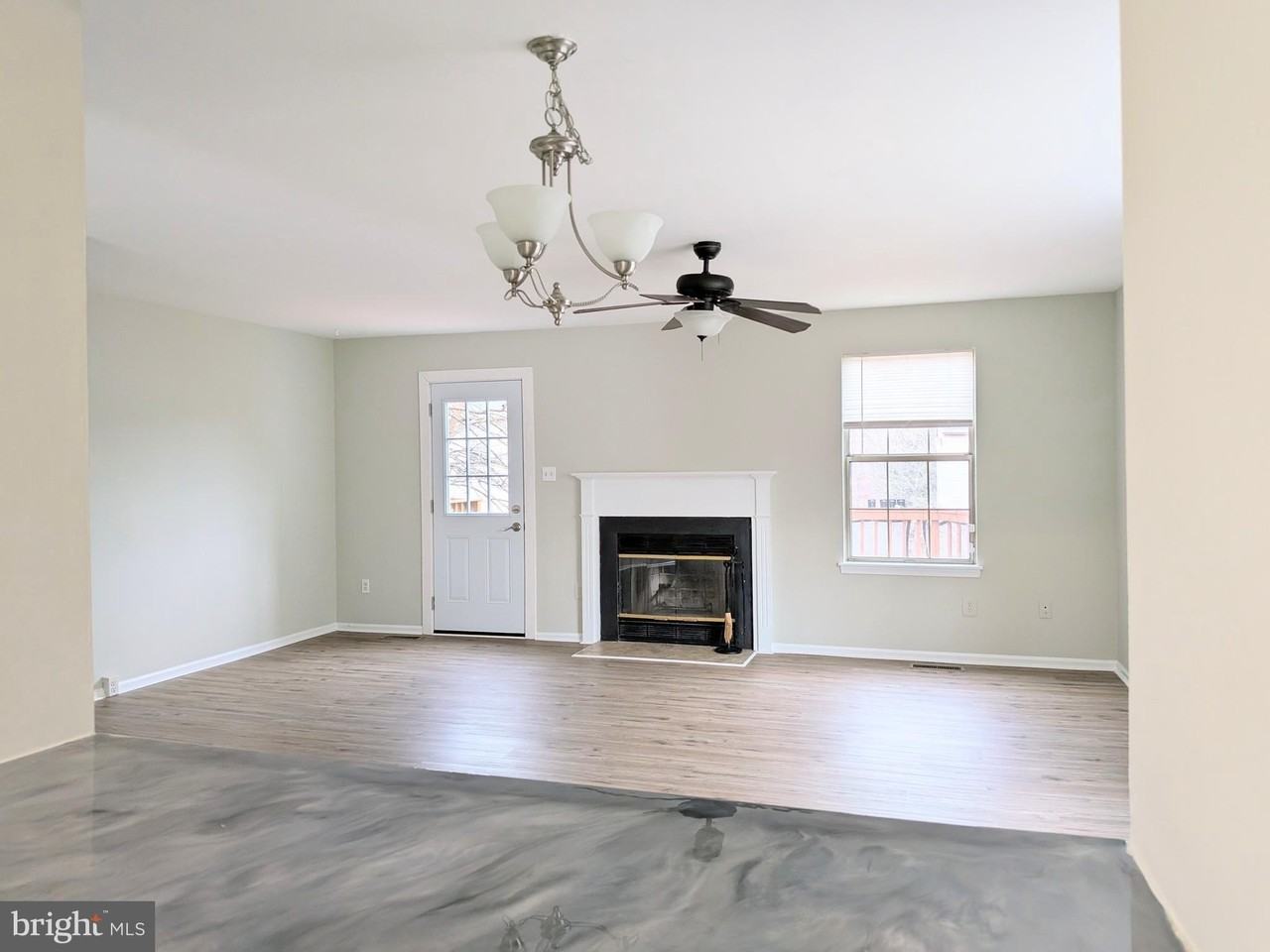 7580 Thurston Ln - Photo 4 of 12