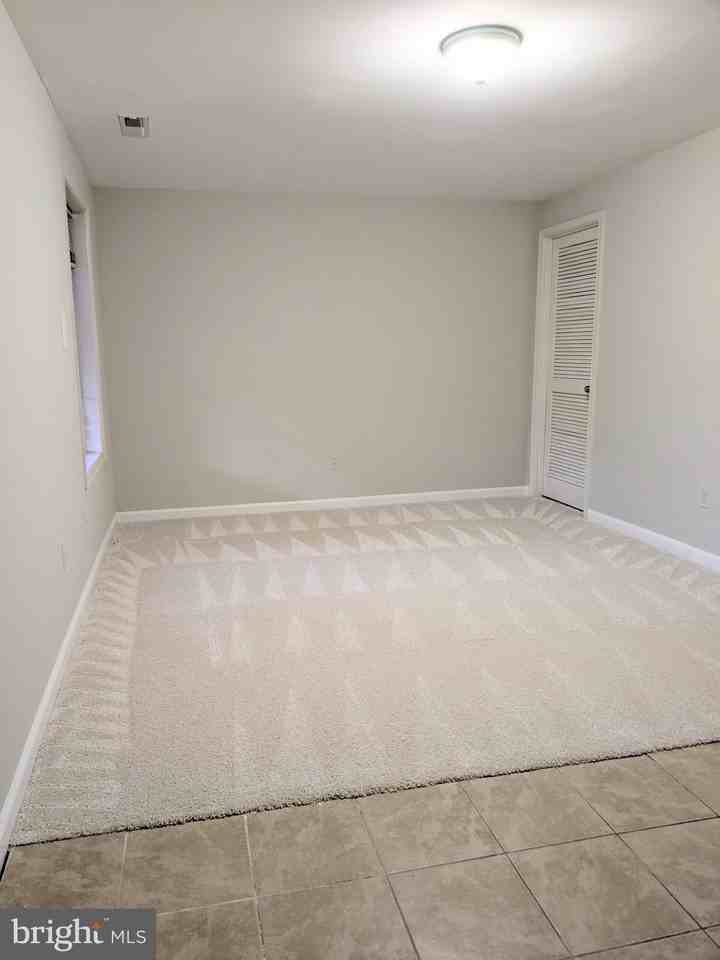 7580 Thurston Ln - Photo 7 of 12