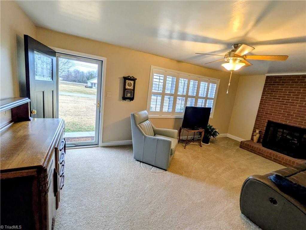 253 Johnson Rd - Photo 5 of 22