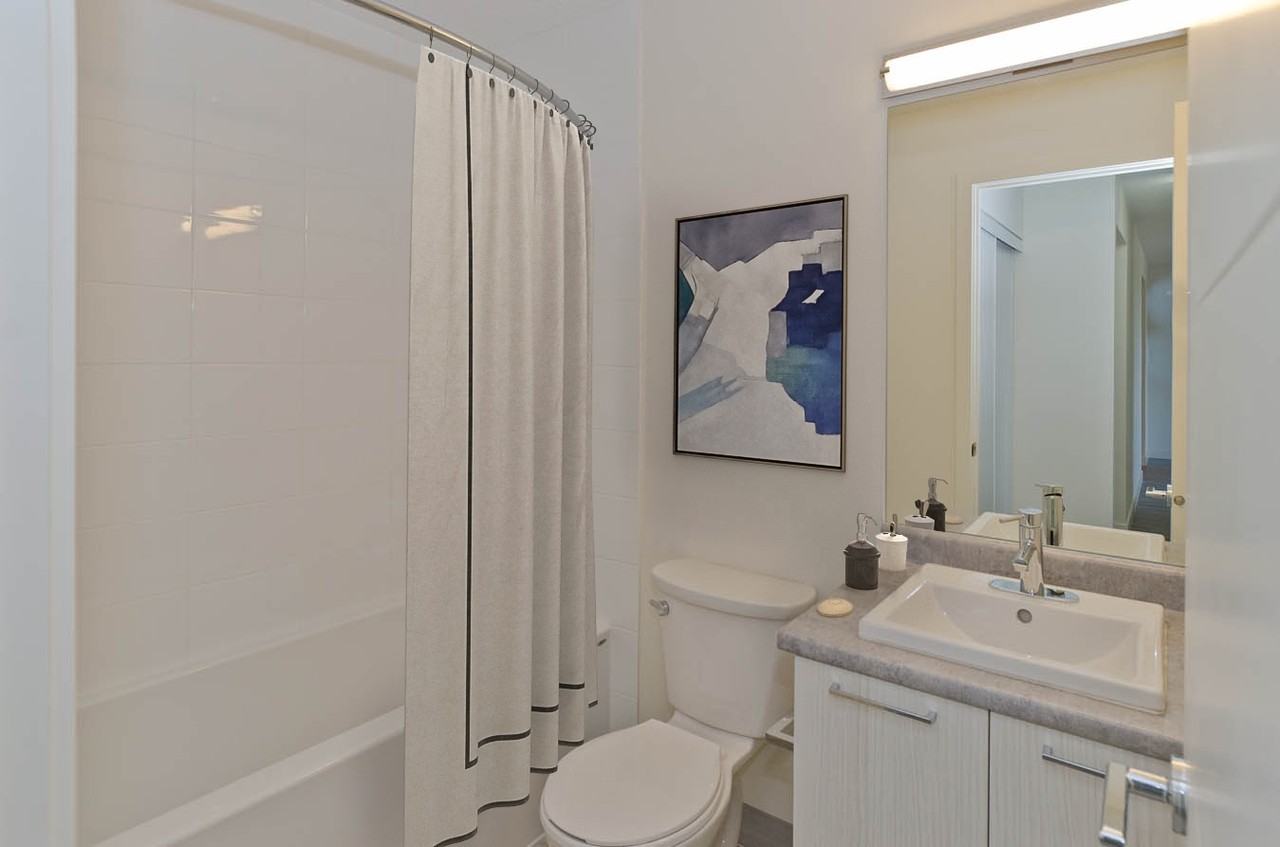 McKinnon Manor Apartments - Photo 6 of 15