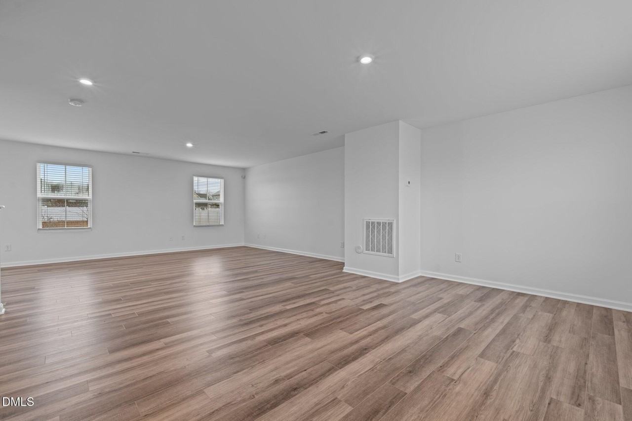 27 Bird Dog Dr - Photo 3 of 32