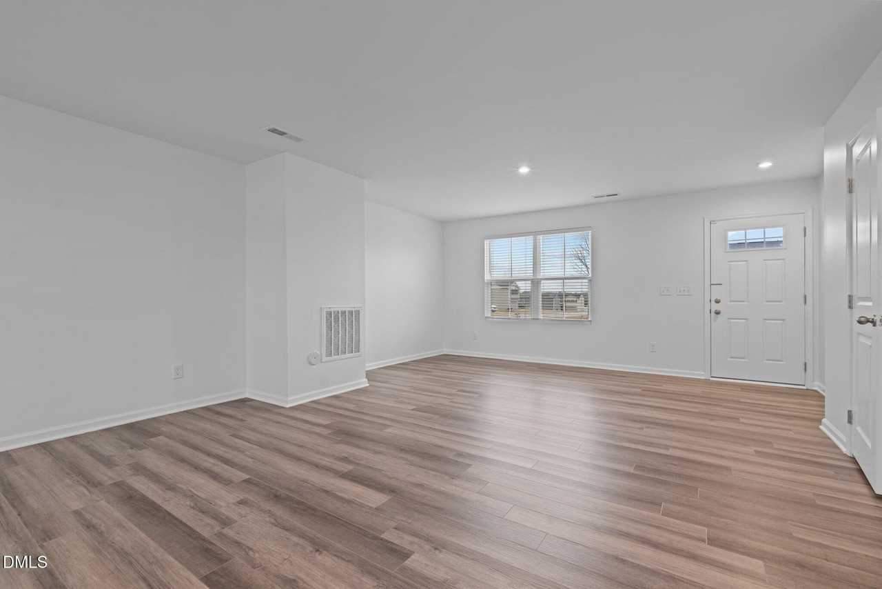 27 Bird Dog Dr - Photo 5 of 32