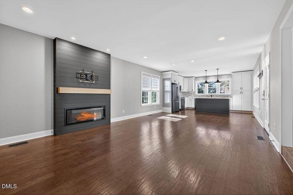 110 Mayodan Dr - Photo 7 of 35