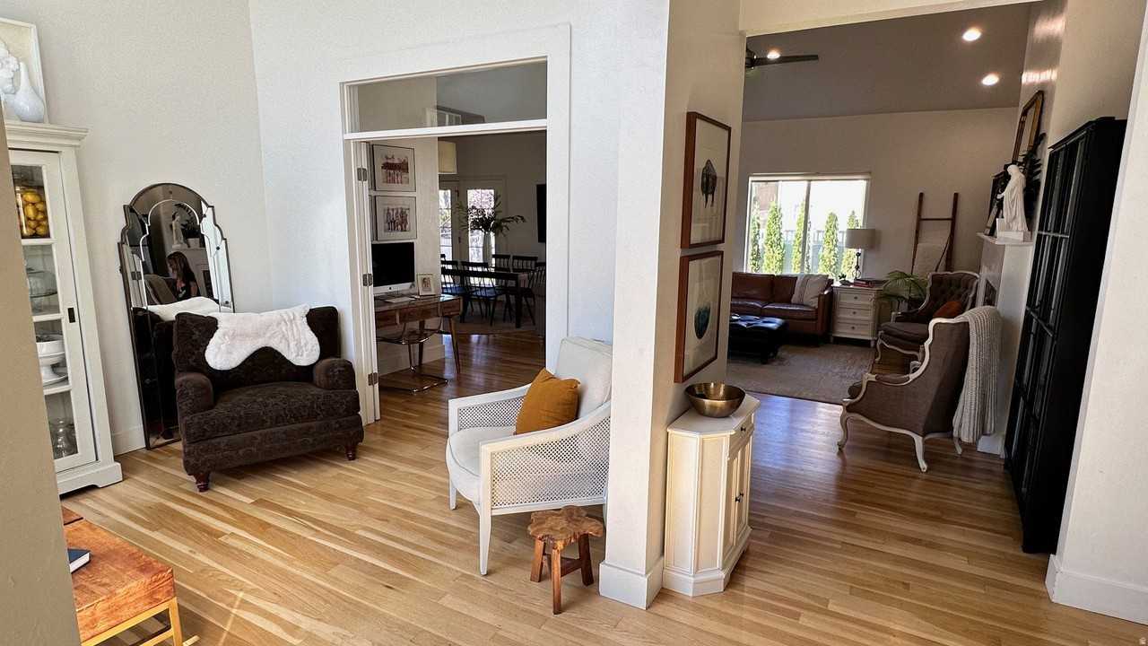 1369 E 320 N - Photo 5 of 39