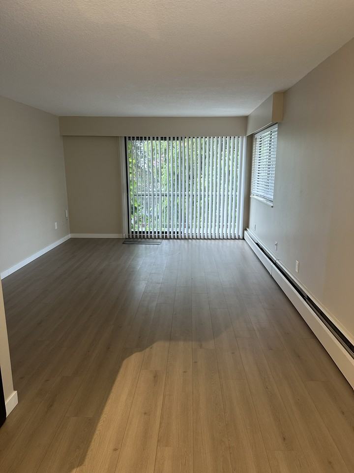 Sevilla Apartments - Photo 4 of 11