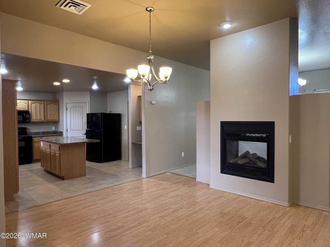 E 7th Sundown Ln - Photo 6 of 26