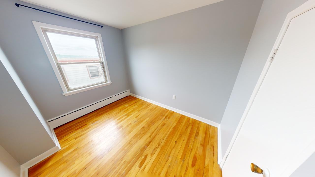 3699 Windsor Street - Photo 7 of 14