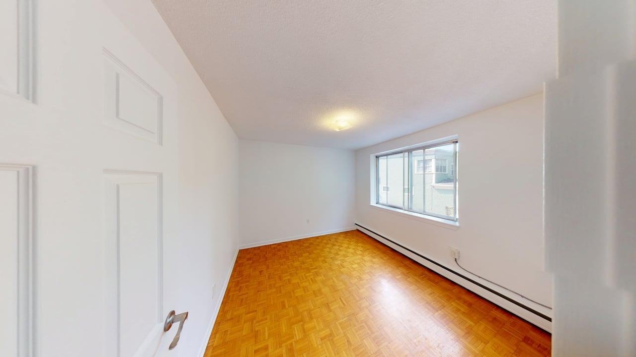 5713 Victoria Road - Photo 4 of 34