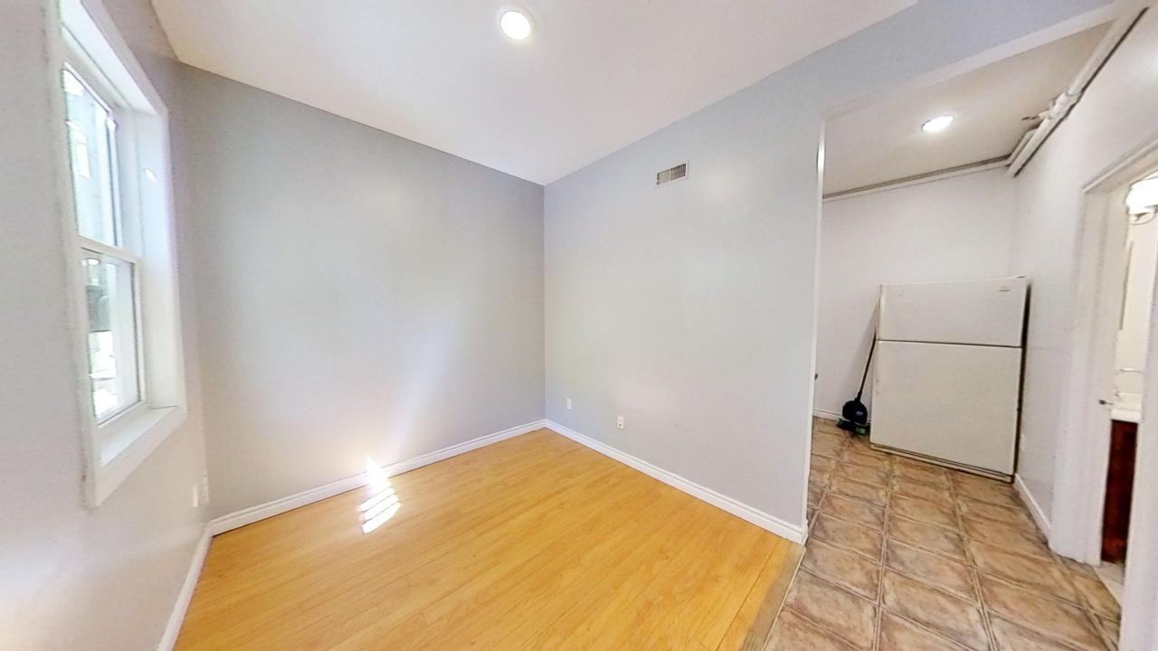 5720 South Street - Photo 5 of 28