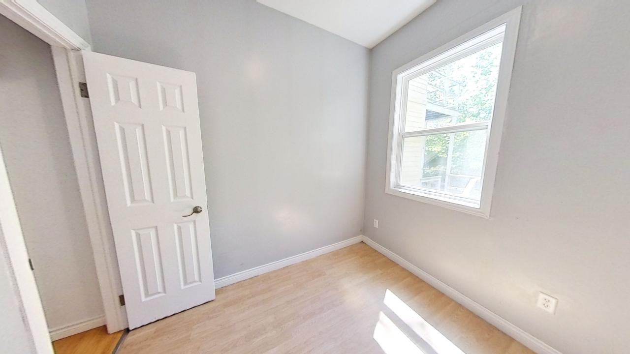 5720 South Street - Photo 6 of 28