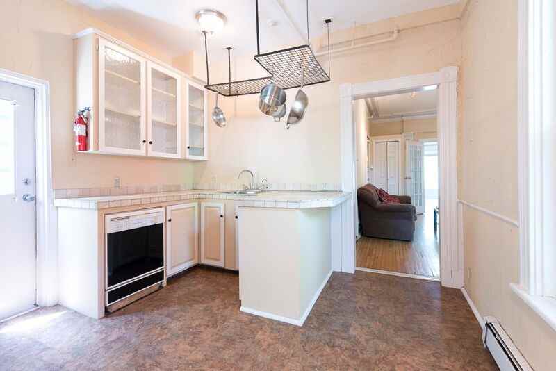 5718 South Street - Photo 6 of 8