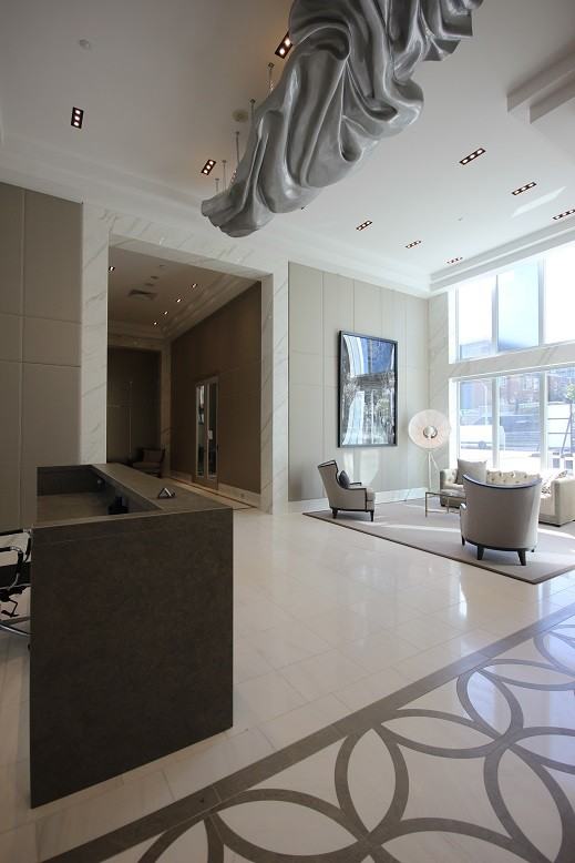 111 Champagne Ave S - Photo 3 of 10