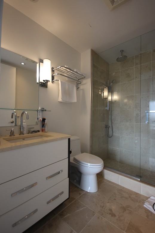 111 Champagne Ave S - Photo 7 of 10