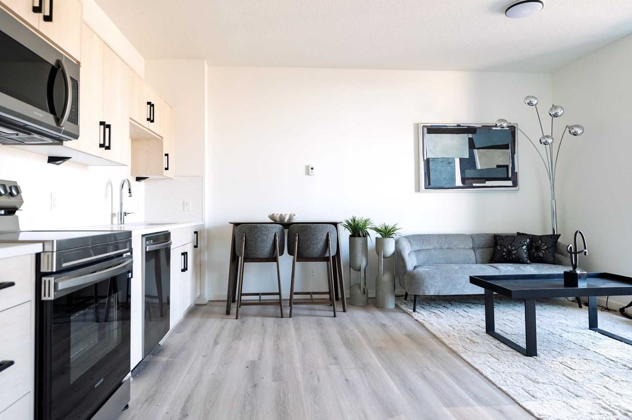 The HAT @ 9th - Photo 7 of 28