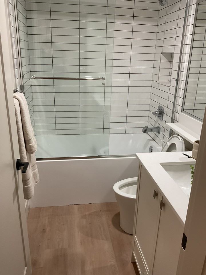 Rent On Oak - Photo 6 of 21