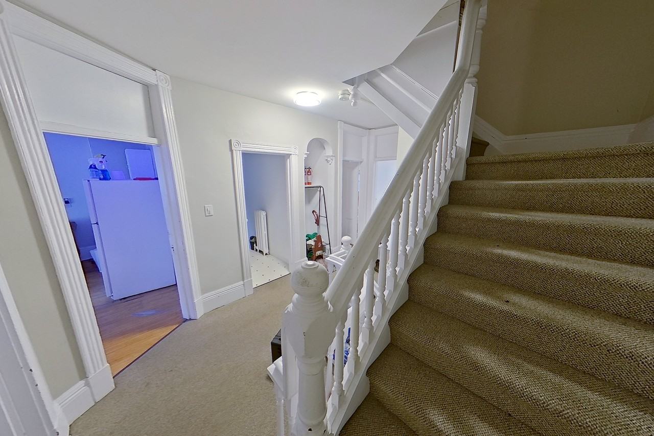 206 Bagot Street - Photo 4 of 11