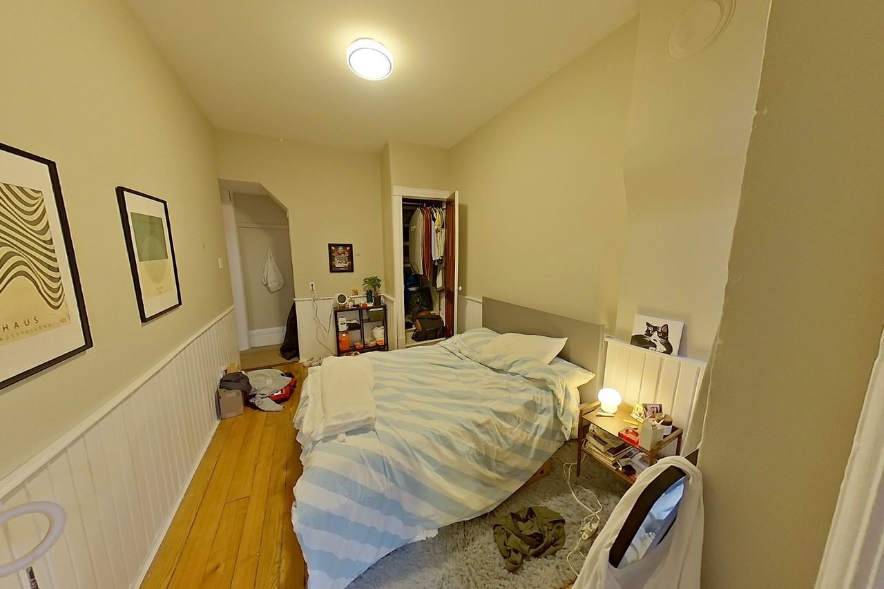 206 Bagot Street - Photo 6 of 11