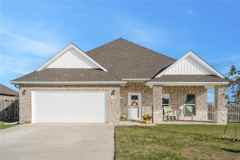 102 Manfield Ave - Photo 1 of 1