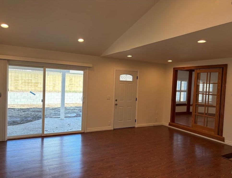 1943 Arcdale Ave - Photo 2 of 5