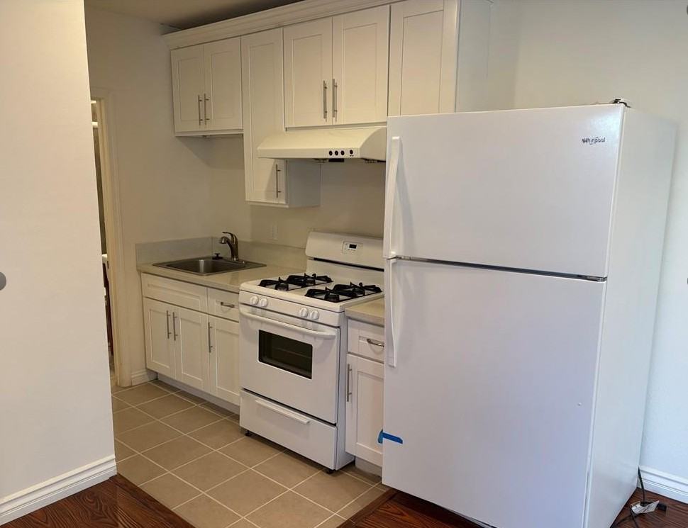 1943 Arcdale Ave - Photo 4 of 5