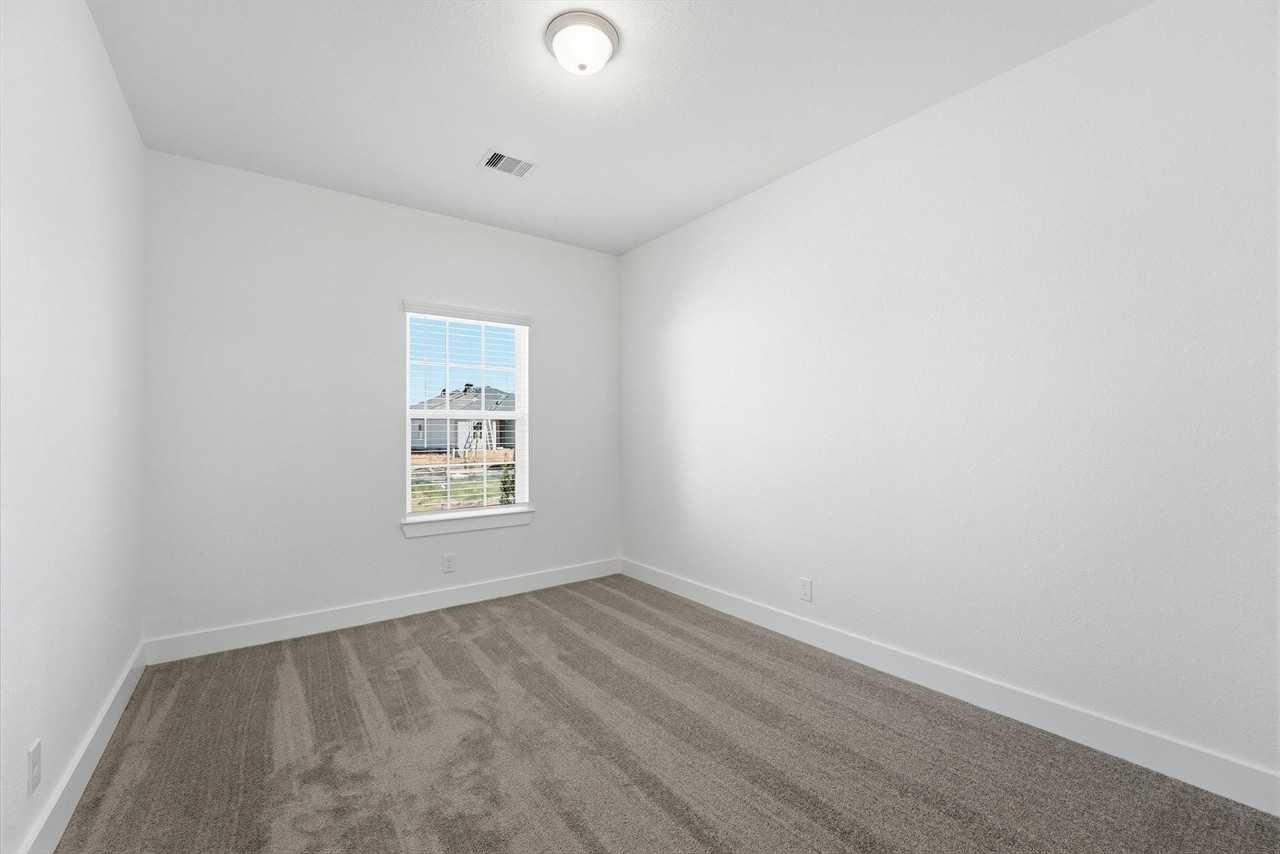 4506 Blue Mountain Laurel St - Photo 4 of 25