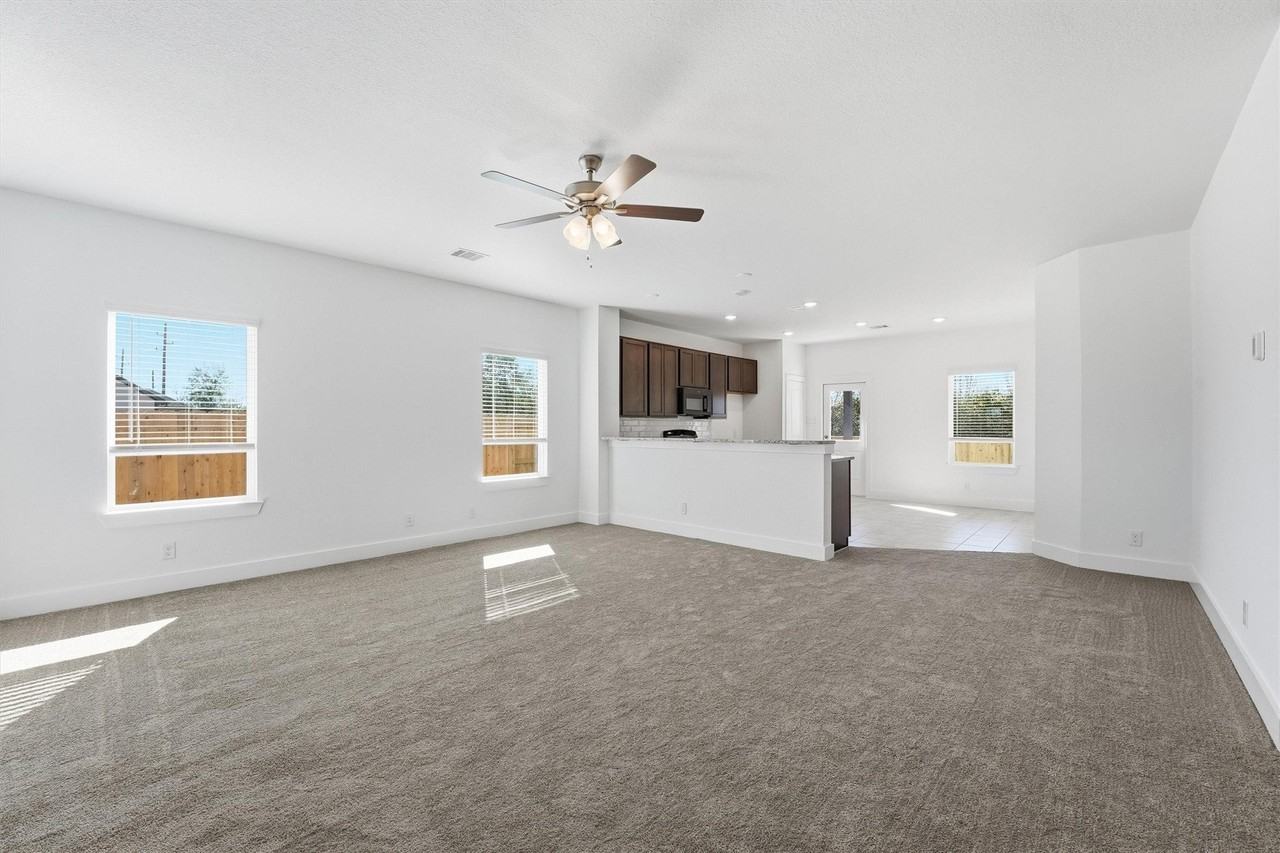 4506 Blue Mountain Laurel St - Photo 5 of 25