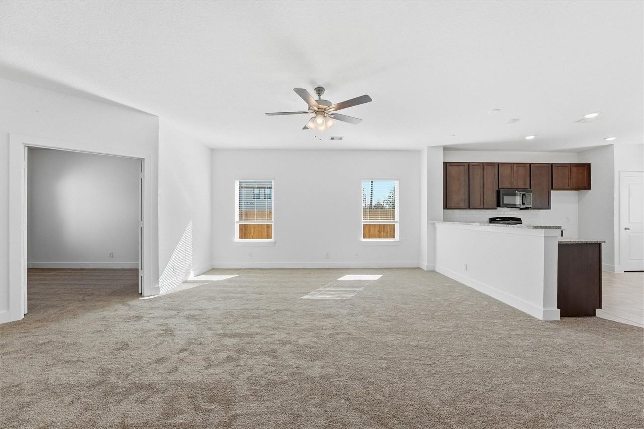 4506 Blue Mountain Laurel St - Photo 6 of 25