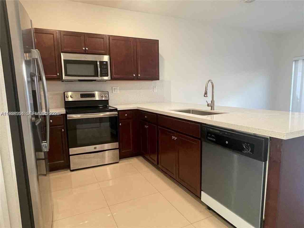 10491 W 34th Ct - Photo 4 of 37