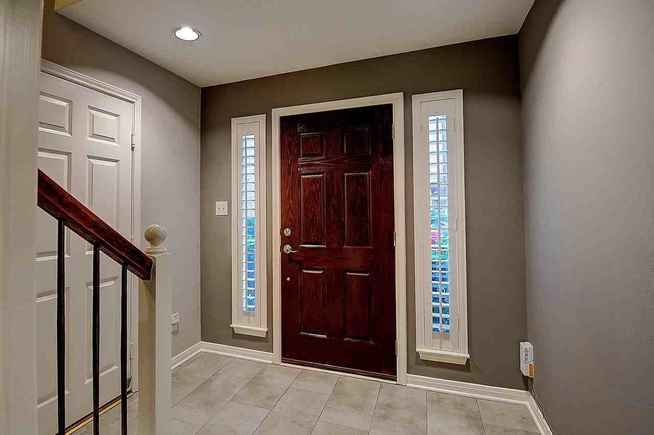 1408 W Webster St - Photo 6 of 47