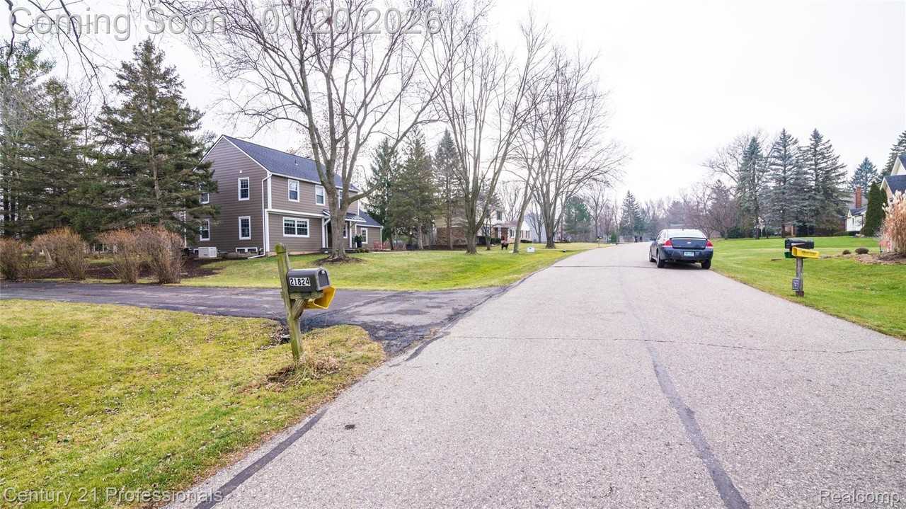 21824 Rathlone Dr - Photo 6 of 50