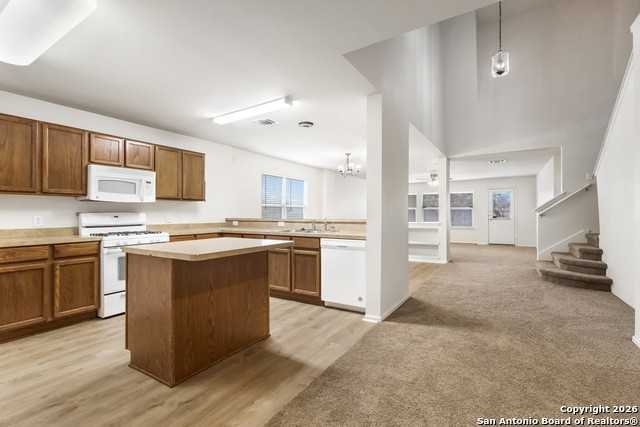 2031 Wormack Way - Photo 7 of 29