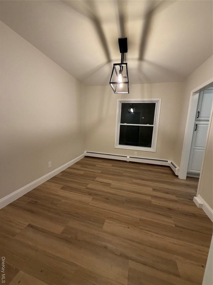 157 Lafayette Ave - Photo 5 of 10