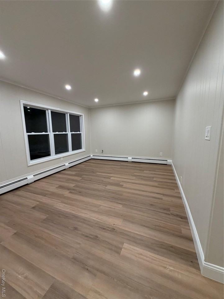 157 Lafayette Ave - Photo 6 of 10