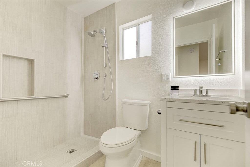 1444A Bruce Ave - Photo 7 of 15